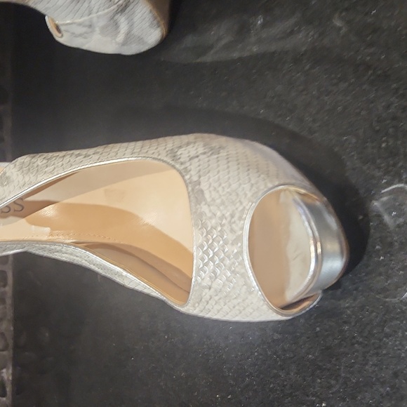 Guess Stilletos snakeskin size 11 white and silver - Picture 4 of 4